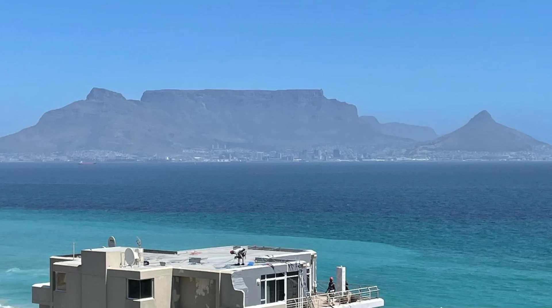 Ocean View B1001 Apartment Bloubergstrand 0*,  South Africa