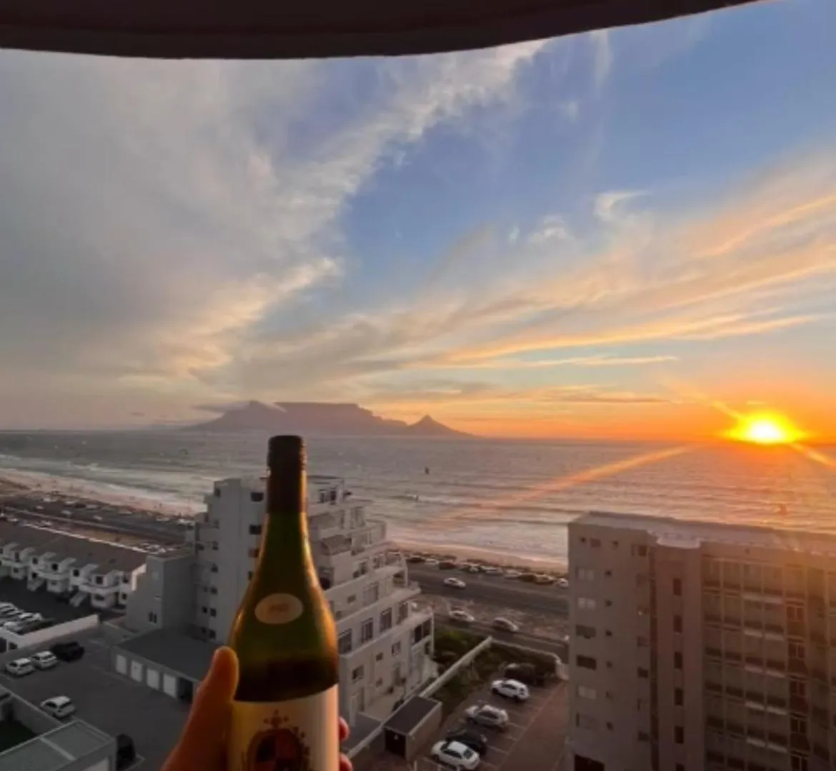 Ocean View B1001 Apartment Bloubergstrand