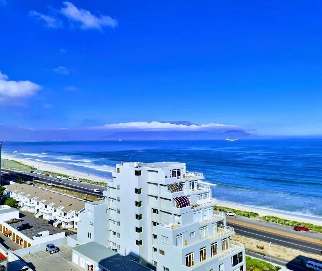 Ocean View B1001 Apartment Bloubergstrand