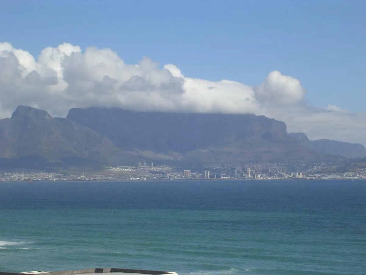 Ocean View B1001 Apartment Bloubergstrand